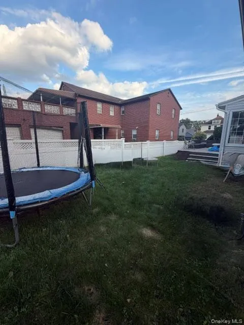 1001 5th Avenue, Hempstead, NY, 4 Bedroom Bedrooms, 9 Room Rooms,2 BathroomBathrooms,Residential Lease,For Rent,5th,0,1057635 1001 5th Avenue, Hempstead, NY, 4 Bedroom Bedrooms, 9 Room Rooms,2 BathroomBathrooms,Residential Lease,For Rent,5th,0,1057635