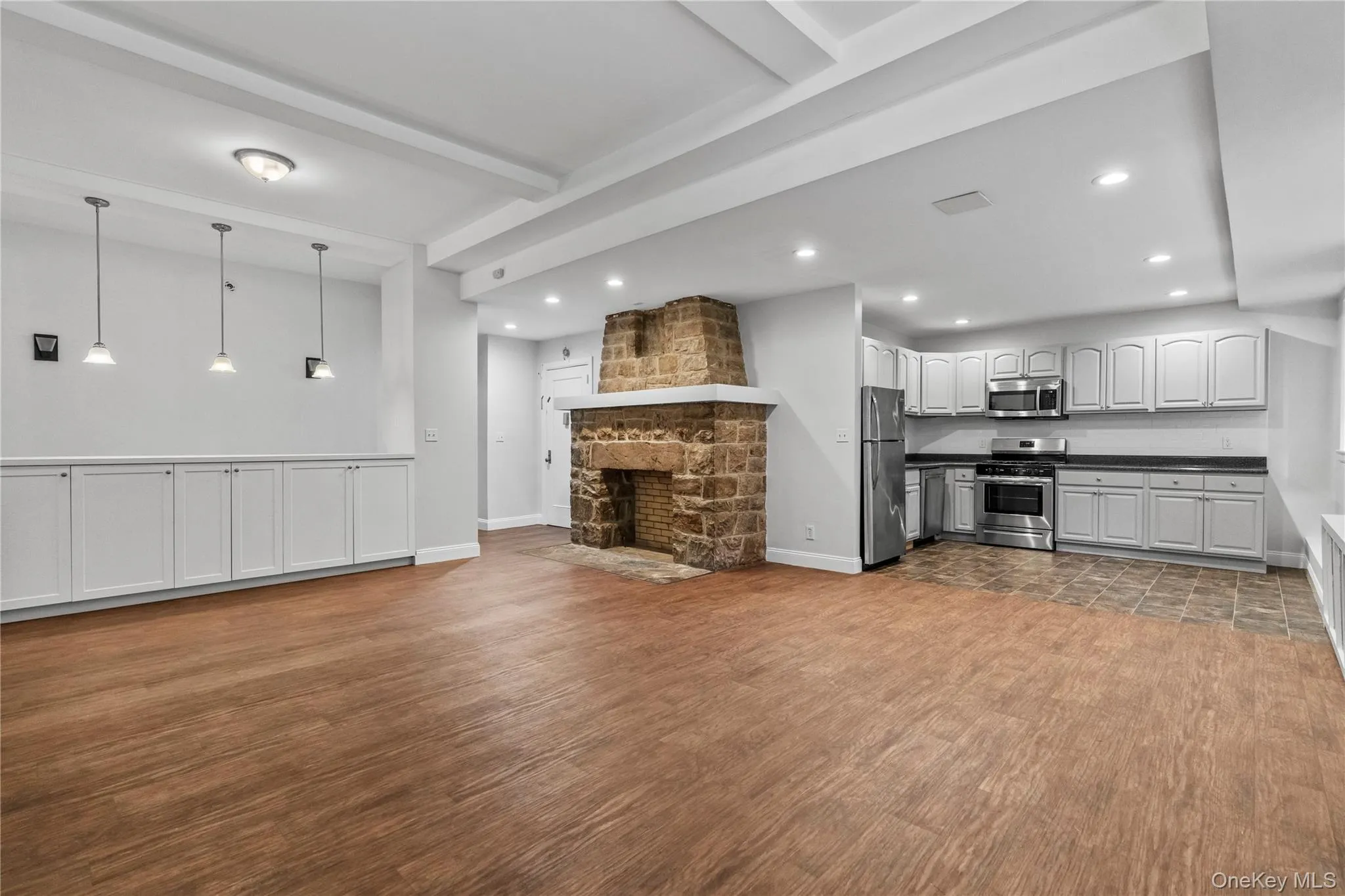 232 Martine Avenue, White Plains, NY, 3 Bedrooms Bedrooms, 5 Rooms Rooms,2 BathroomsBathrooms,Residential Lease,For Rent,Martine,0,1057640 232 Martine Avenue, White Plains, NY, 3 Bedrooms Bedrooms, 5 Rooms Rooms,2 BathroomsBathrooms,Residential Lease,For Rent,Martine,0,1057640