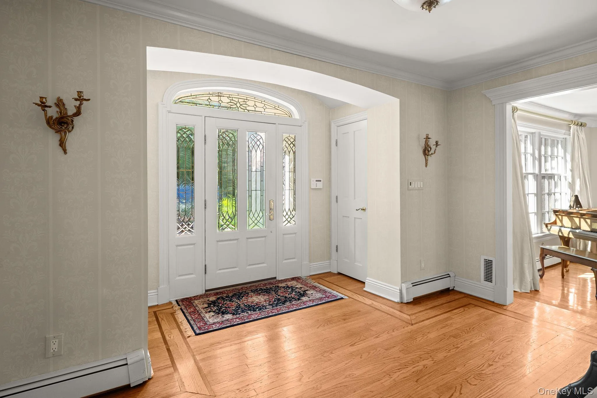 7 Pippin Lane, Huntington, NY, 4 Bedrooms Bedrooms, 12 Rooms Rooms,5 BathroomsBathrooms,Residential,For Rent,Pippin,0,1057641 7 Pippin Lane, Huntington, NY, 4 Bedrooms Bedrooms, 12 Rooms Rooms,5 BathroomsBathrooms,Residential,For Rent,Pippin,0,1057641