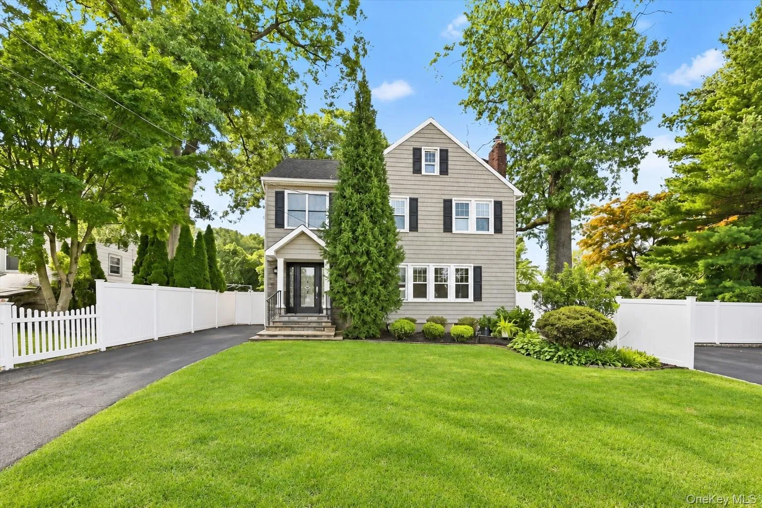 7 Atlantic Avenue, Clarkstown, NY, 5 Bedrooms Bedrooms, 9 Rooms Rooms,2 BathroomsBathrooms,Residential,For Rent,Atlantic,0,1057644 7 Atlantic Avenue, Clarkstown, NY, 5 Bedrooms Bedrooms, 9 Rooms Rooms,2 BathroomsBathrooms,Residential,For Rent,Atlantic,0,1057644