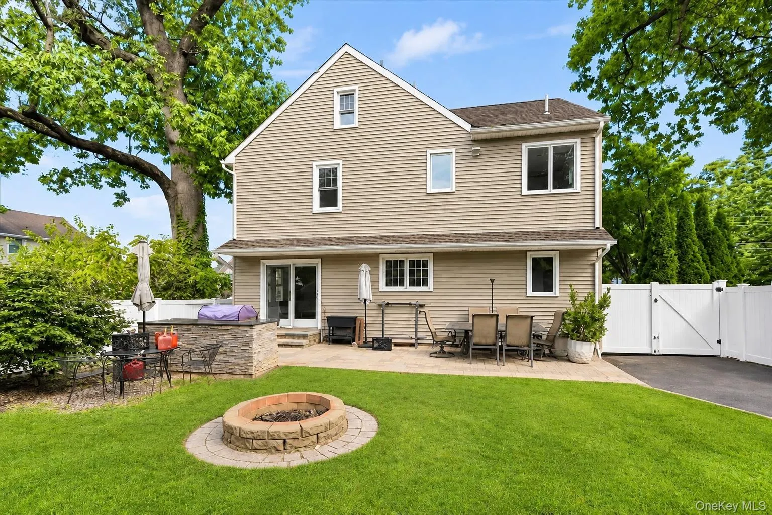 7 Atlantic Avenue, Clarkstown, NY, 5 Bedrooms Bedrooms, 9 Rooms Rooms,2 BathroomsBathrooms,Residential,For Rent,Atlantic,0,1057644 7 Atlantic Avenue, Clarkstown, NY, 5 Bedrooms Bedrooms, 9 Rooms Rooms,2 BathroomsBathrooms,Residential,For Rent,Atlantic,0,1057644