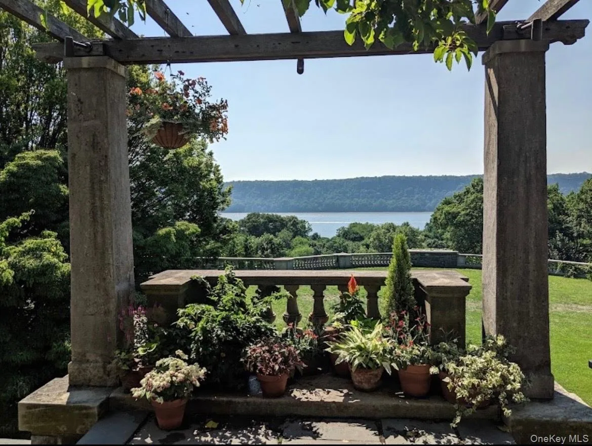 3600 Fieldston Rd. Road, New York, NY, 2 Bedrooms Bedrooms, 4 Rooms Rooms,1 BathroomBathrooms,Residential,For Rent,Fieldston Rd.,0,1057645 3600 Fieldston Rd. Road, New York, NY, 2 Bedrooms Bedrooms, 4 Rooms Rooms,1 BathroomBathrooms,Residential,For Rent,Fieldston Rd.,0,1057645