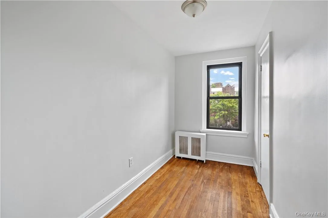 250 Martine Avenue, White Plains, NY, 3 Bedrooms Bedrooms, 5 Rooms Rooms,2 BathroomsBathrooms,Residential Lease,For Rent,Martine,0,1057646 250 Martine Avenue, White Plains, NY, 3 Bedrooms Bedrooms, 5 Rooms Rooms,2 BathroomsBathrooms,Residential Lease,For Rent,Martine,0,1057646
