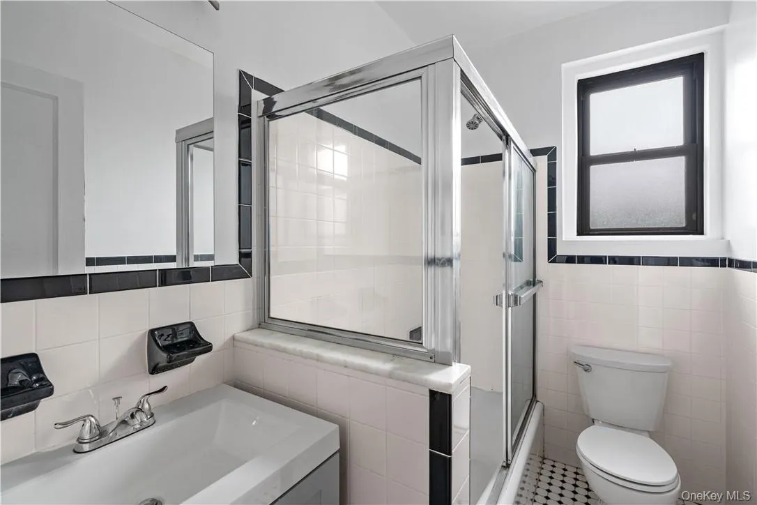 250 Martine Avenue, White Plains, NY, 3 Bedrooms Bedrooms, 5 Rooms Rooms,2 BathroomsBathrooms,Residential Lease,For Rent,Martine,0,1057646 250 Martine Avenue, White Plains, NY, 3 Bedrooms Bedrooms, 5 Rooms Rooms,2 BathroomsBathrooms,Residential Lease,For Rent,Martine,0,1057646