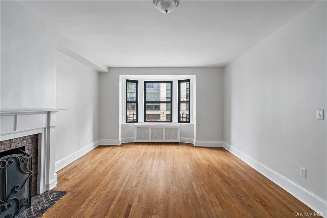 250 Martine Avenue, White Plains, NY, 3 Bedrooms Bedrooms, 5 Rooms Rooms,2 BathroomsBathrooms,Residential Lease,For Rent,Martine,0,1057646 250 Martine Avenue, White Plains, NY, 3 Bedrooms Bedrooms, 5 Rooms Rooms,2 BathroomsBathrooms,Residential Lease,For Rent,Martine,0,1057646