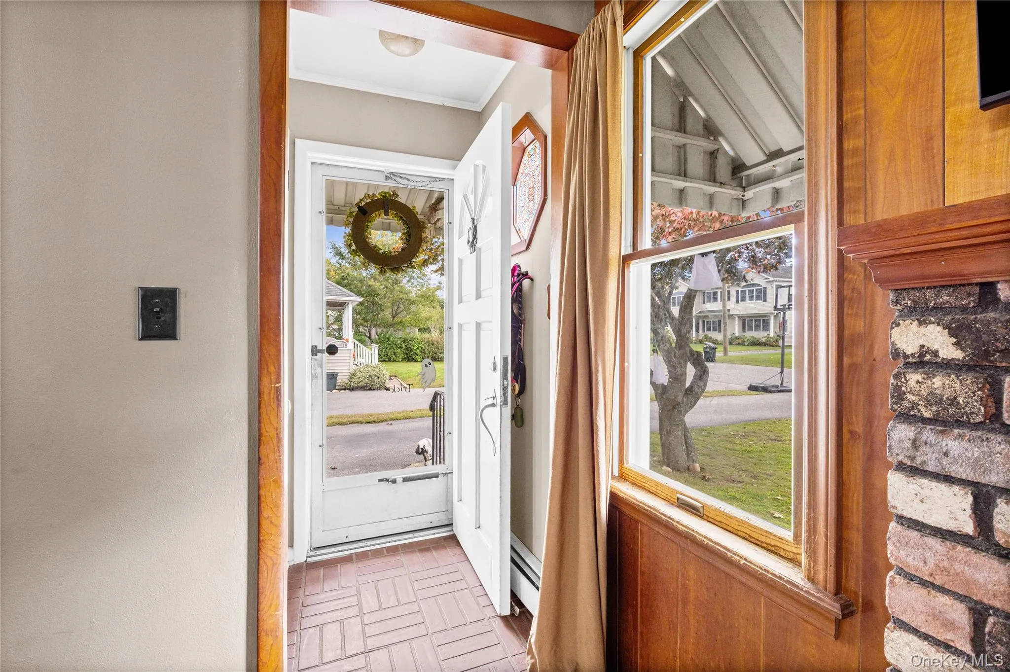 373 Oak Street, Brookhaven, NY, 4 Bedrooms Bedrooms, 6 Rooms Rooms,1 BathroomBathrooms,Residential,For Rent,Oak,0,1057657 373 Oak Street, Brookhaven, NY, 4 Bedrooms Bedrooms, 6 Rooms Rooms,1 BathroomBathrooms,Residential,For Rent,Oak,0,1057657