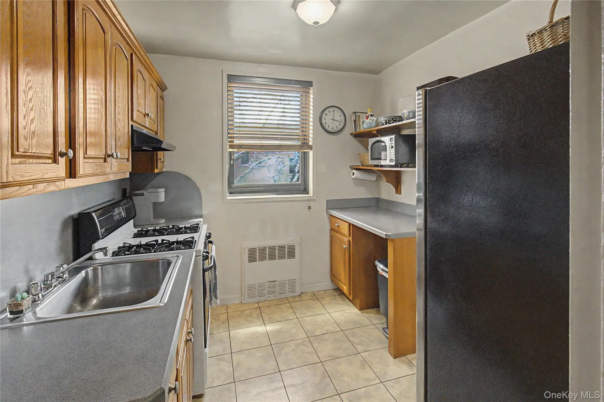 139-15 83rd Ave Ave, New York, NY, 2 Bedrooms Bedrooms, 5 Rooms Rooms,1 BathroomBathrooms,Residential,For Rent,Ave,0,1057658 139-15 83rd Ave Ave, New York, NY, 2 Bedrooms Bedrooms, 5 Rooms Rooms,1 BathroomBathrooms,Residential,For Rent,Ave,0,1057658