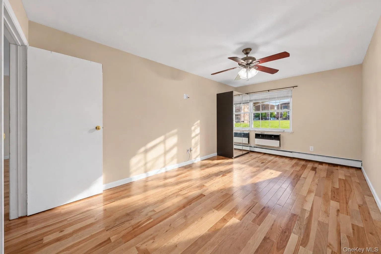 12-32 Diane Place, New York, NY, 1 Bedroom Bedrooms, 4 Rooms Rooms,1 BathroomBathrooms,Residential,For Rent,Diane,0,1057665 12-32 Diane Place, New York, NY, 1 Bedroom Bedrooms, 4 Rooms Rooms,1 BathroomBathrooms,Residential,For Rent,Diane,0,1057665