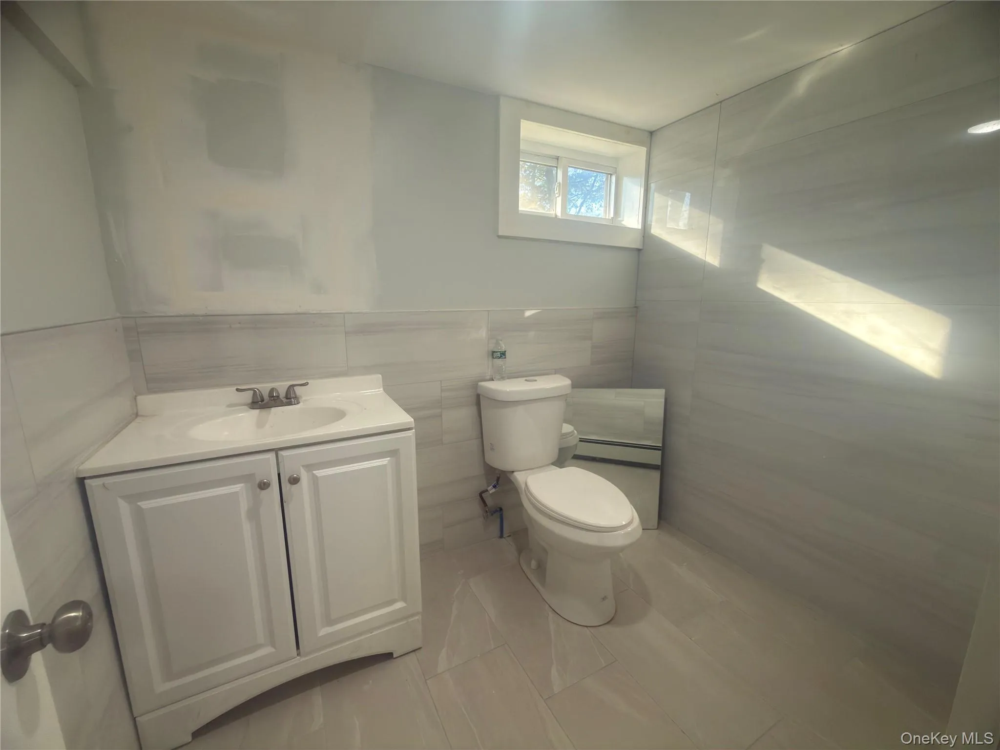 9 Holt Street, Babylon, NY, 4 Bedrooms Bedrooms, 10 Rooms Rooms,1 BathroomBathrooms,Residential,For Rent,Holt,0,1057666 9 Holt Street, Babylon, NY, 4 Bedrooms Bedrooms, 10 Rooms Rooms,1 BathroomBathrooms,Residential,For Rent,Holt,0,1057666