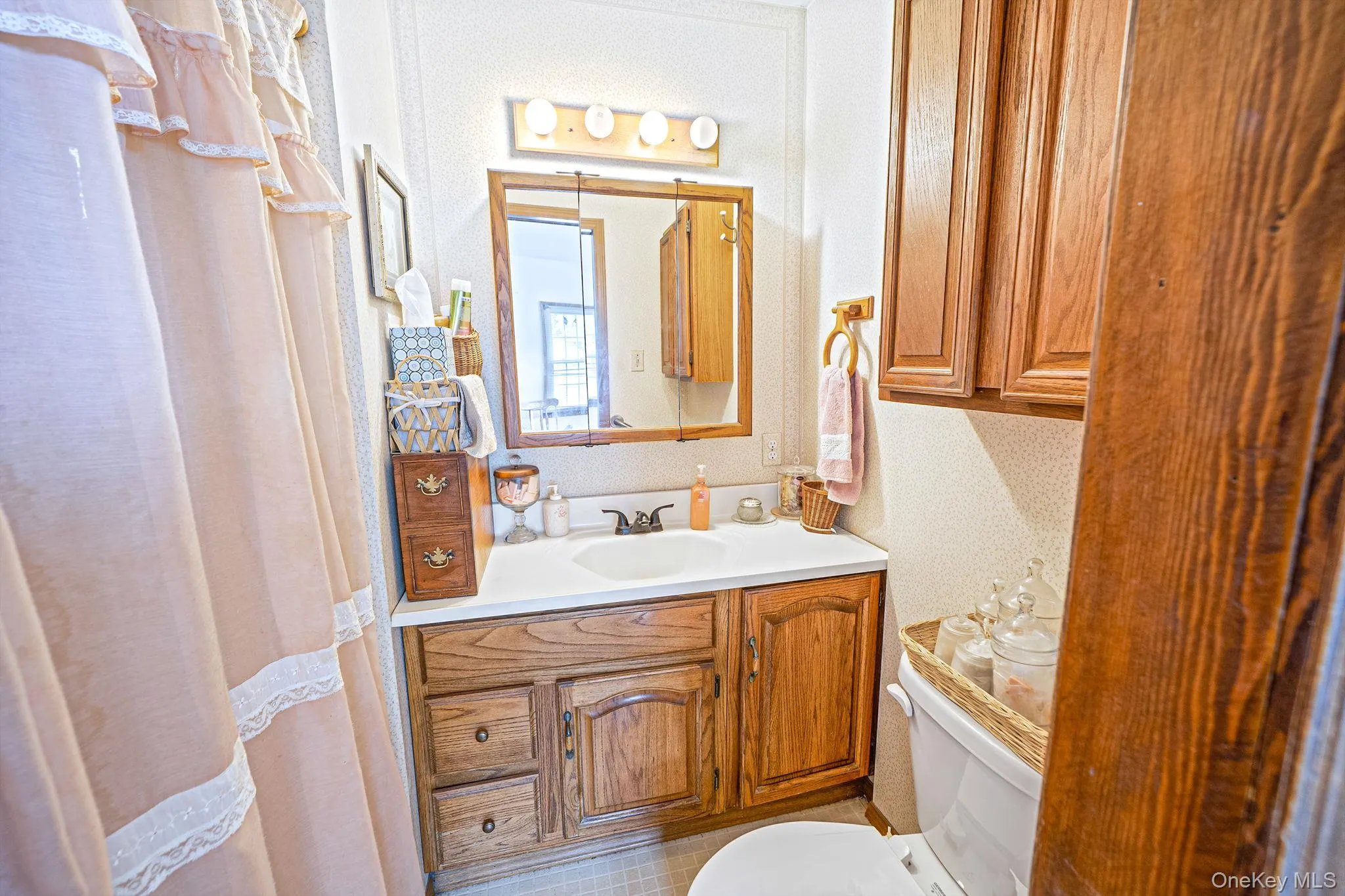 2909 Connecticut Avenue, Brookhaven, NY, 4 Bedrooms Bedrooms, 8 Rooms Rooms,3 BathroomsBathrooms,Residential,For Rent,Connecticut,0,1057669 2909 Connecticut Avenue, Brookhaven, NY, 4 Bedrooms Bedrooms, 8 Rooms Rooms,3 BathroomsBathrooms,Residential,For Rent,Connecticut,0,1057669