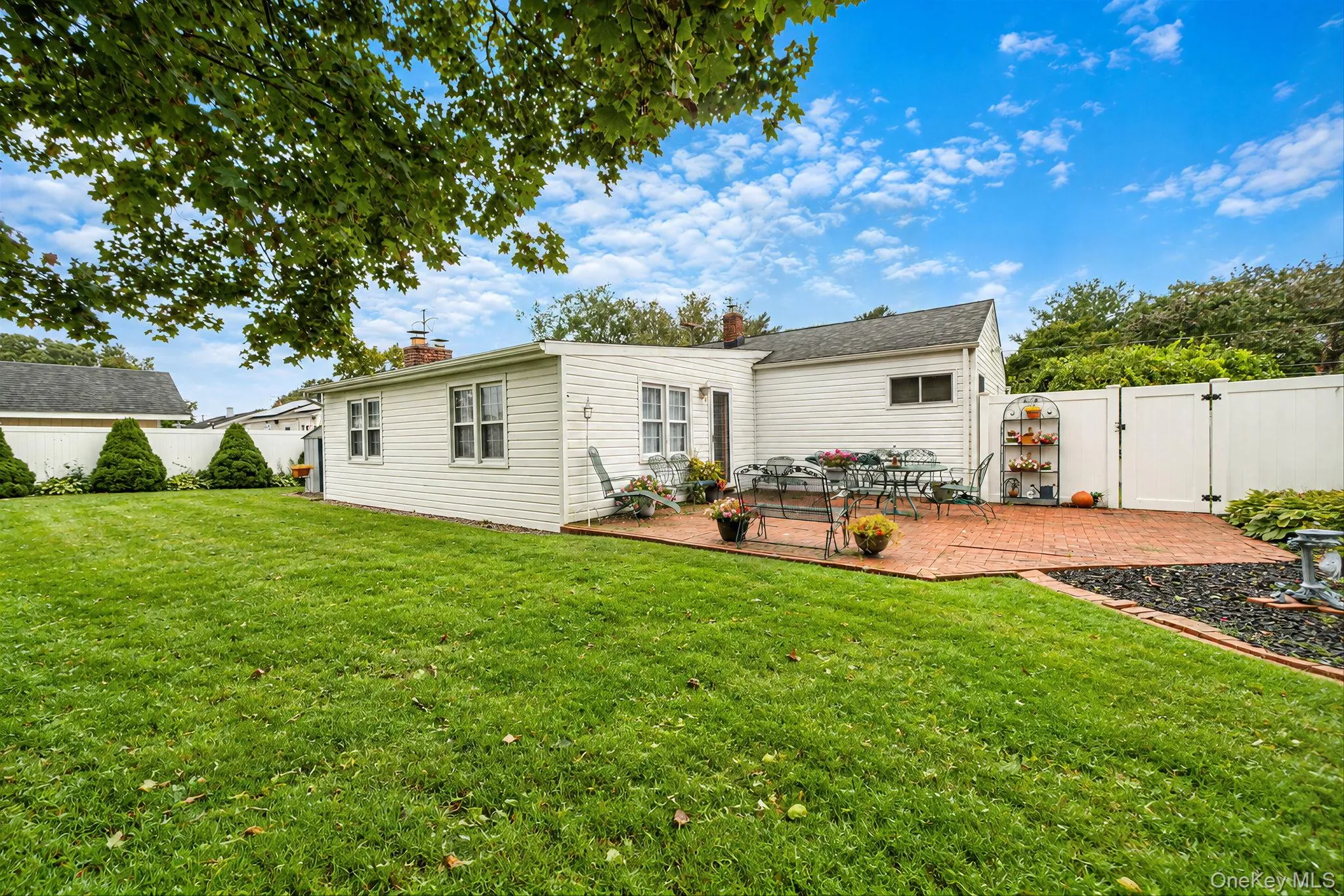 2909 Connecticut Avenue, Brookhaven, NY, 4 Bedrooms Bedrooms, 8 Rooms Rooms,3 BathroomsBathrooms,Residential,For Rent,Connecticut,0,1057669 2909 Connecticut Avenue, Brookhaven, NY, 4 Bedrooms Bedrooms, 8 Rooms Rooms,3 BathroomsBathrooms,Residential,For Rent,Connecticut,0,1057669