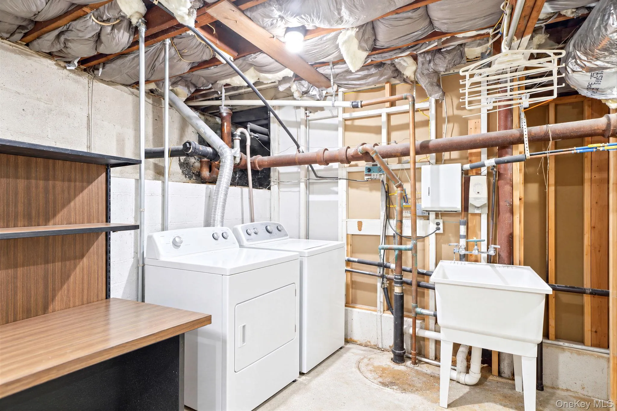 2909 Connecticut Avenue, Brookhaven, NY, 4 Bedrooms Bedrooms, 8 Rooms Rooms,3 BathroomsBathrooms,Residential,For Rent,Connecticut,0,1057669 2909 Connecticut Avenue, Brookhaven, NY, 4 Bedrooms Bedrooms, 8 Rooms Rooms,3 BathroomsBathrooms,Residential,For Rent,Connecticut,0,1057669