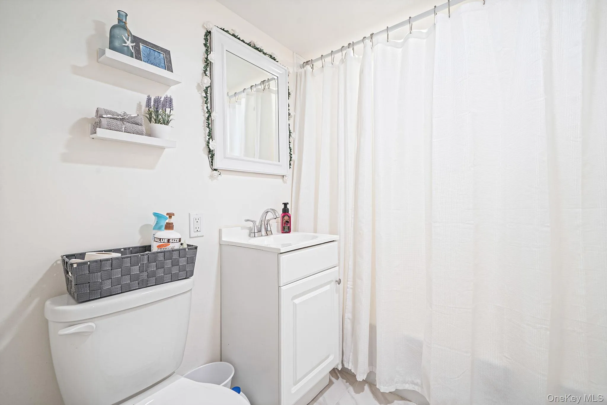 2909 Connecticut Avenue, Brookhaven, NY, 4 Bedrooms Bedrooms, 8 Rooms Rooms,3 BathroomsBathrooms,Residential,For Rent,Connecticut,0,1057669 2909 Connecticut Avenue, Brookhaven, NY, 4 Bedrooms Bedrooms, 8 Rooms Rooms,3 BathroomsBathrooms,Residential,For Rent,Connecticut,0,1057669