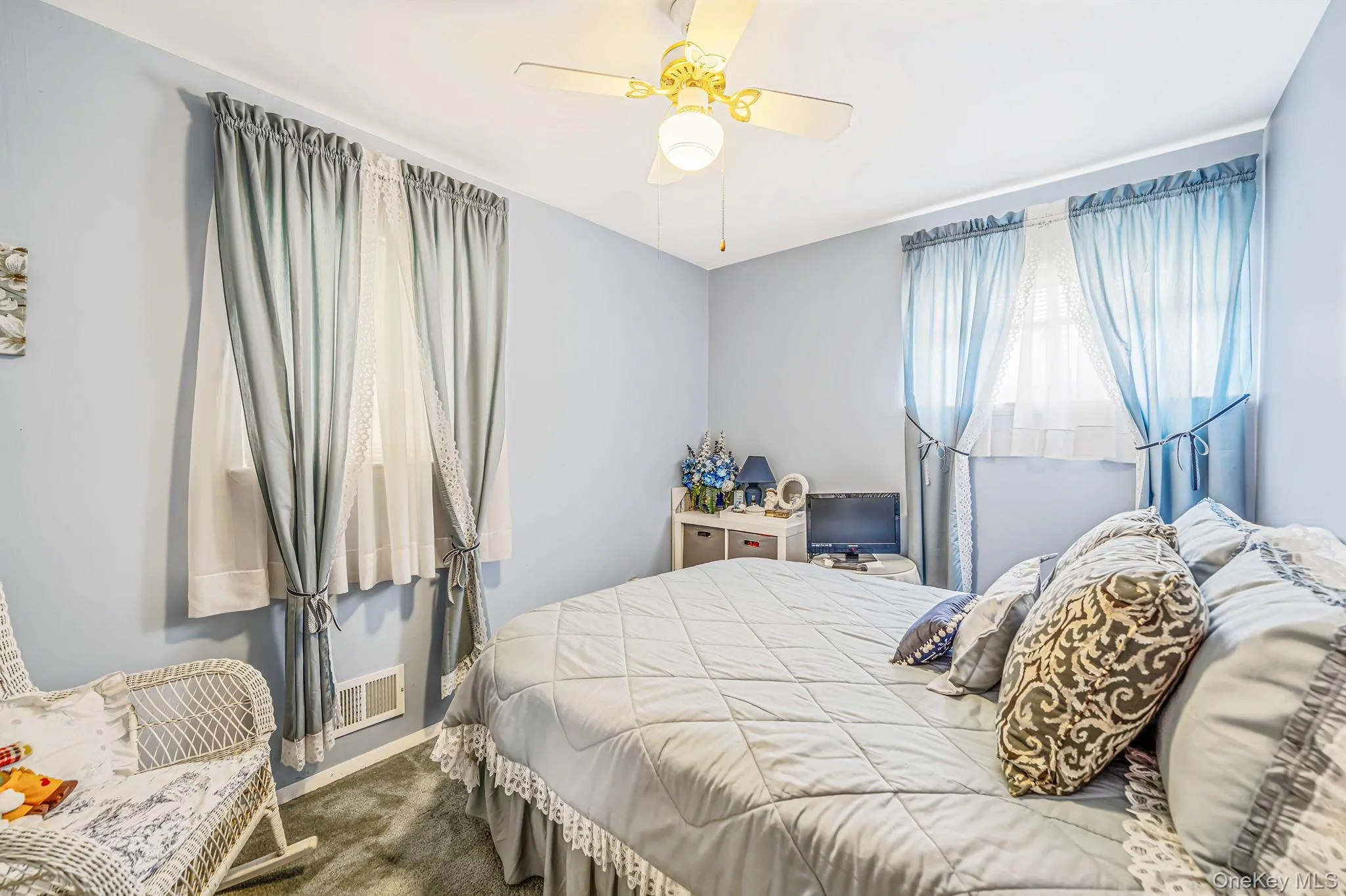 2909 Connecticut Avenue, Brookhaven, NY, 4 Bedrooms Bedrooms, 8 Rooms Rooms,3 BathroomsBathrooms,Residential,For Rent,Connecticut,0,1057669 2909 Connecticut Avenue, Brookhaven, NY, 4 Bedrooms Bedrooms, 8 Rooms Rooms,3 BathroomsBathrooms,Residential,For Rent,Connecticut,0,1057669
