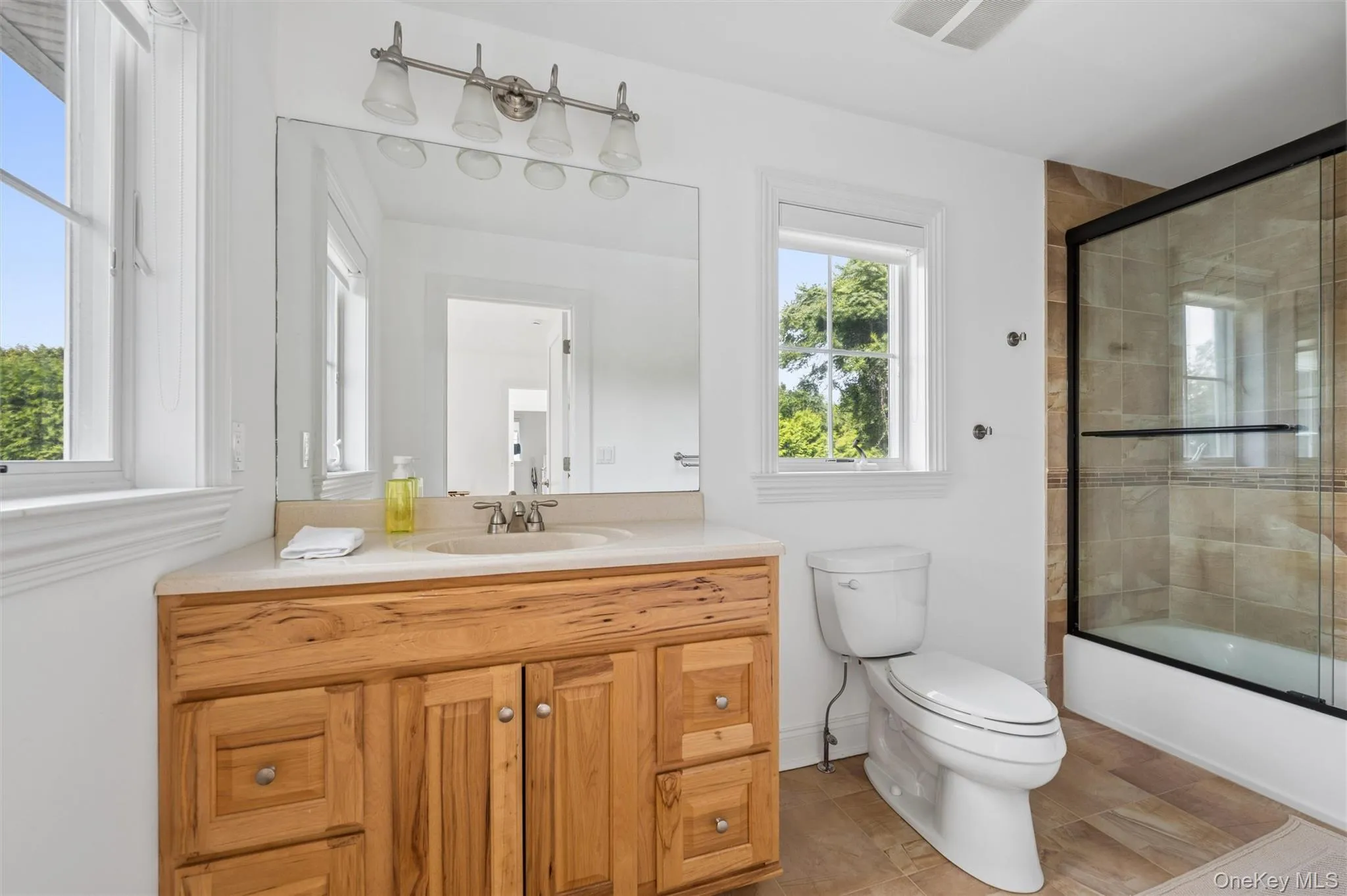 8 Powers Drive, Southampton, NY, 4 Bedrooms Bedrooms, 10 Rooms Rooms,3 BathroomsBathrooms,Residential Lease,For Rent,Powers,0,1057672 8 Powers Drive, Southampton, NY, 4 Bedrooms Bedrooms, 10 Rooms Rooms,3 BathroomsBathrooms,Residential Lease,For Rent,Powers,0,1057672