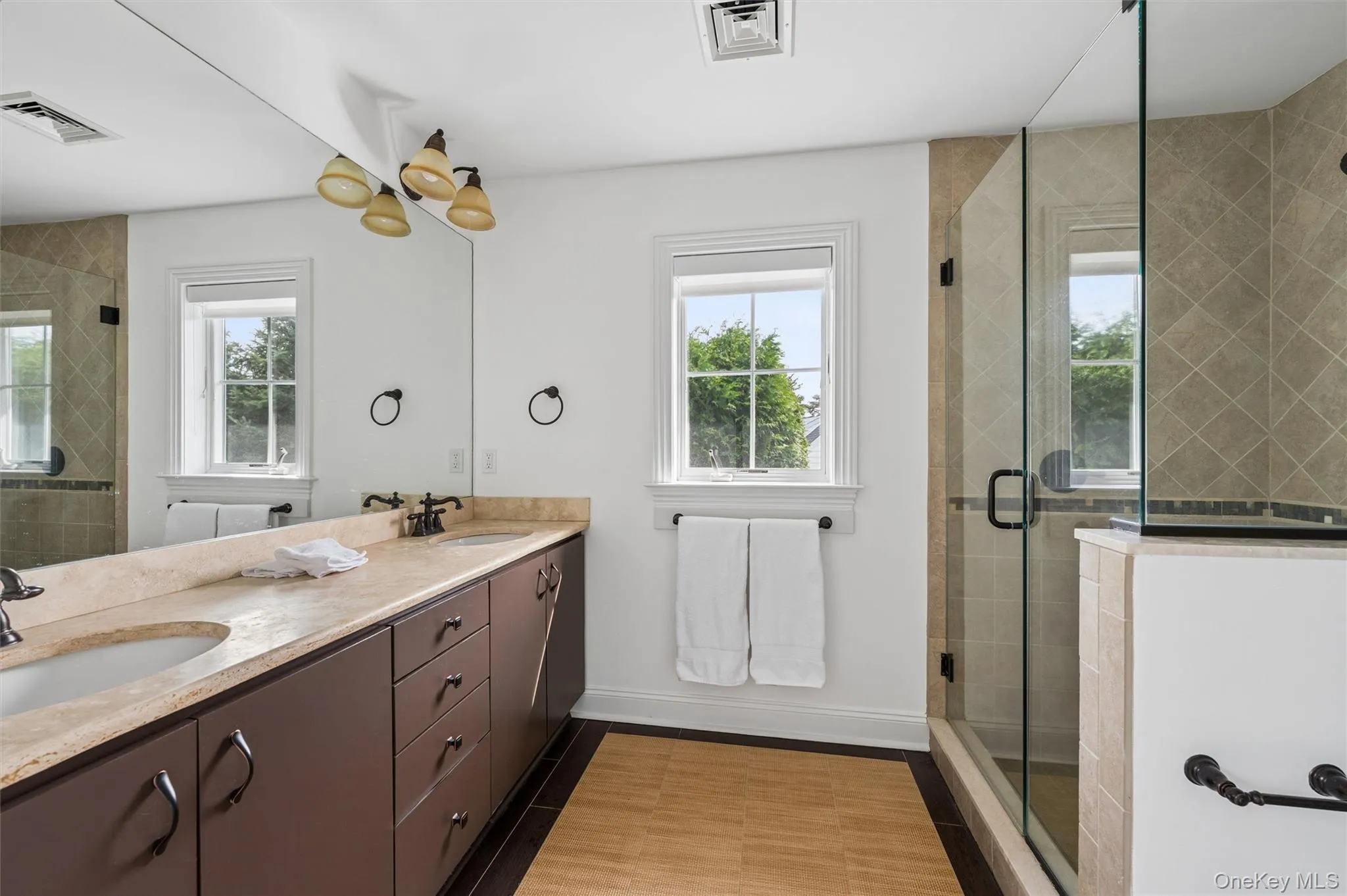 8 Powers Drive, Southampton, NY, 4 Bedrooms Bedrooms, 10 Rooms Rooms,3 BathroomsBathrooms,Residential Lease,For Rent,Powers,0,1057672 8 Powers Drive, Southampton, NY, 4 Bedrooms Bedrooms, 10 Rooms Rooms,3 BathroomsBathrooms,Residential Lease,For Rent,Powers,0,1057672