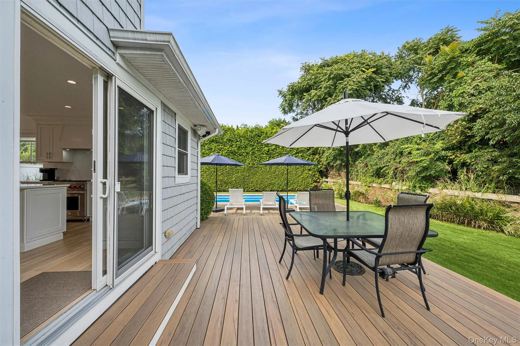 8 Powers Drive, Southampton, NY, 4 Bedrooms Bedrooms, 10 Rooms Rooms,3 BathroomsBathrooms,Residential Lease,For Rent,Powers,0,1057672 8 Powers Drive, Southampton, NY, 4 Bedrooms Bedrooms, 10 Rooms Rooms,3 BathroomsBathrooms,Residential Lease,For Rent,Powers,0,1057672