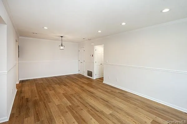 43 Cambridge Drive, Babylon, NY, 2 Bedrooms Bedrooms, 6 Rooms Rooms,2 BathroomsBathrooms,Residential,For Rent,Cambridge,0,1057673 43 Cambridge Drive, Babylon, NY, 2 Bedrooms Bedrooms, 6 Rooms Rooms,2 BathroomsBathrooms,Residential,For Rent,Cambridge,0,1057673