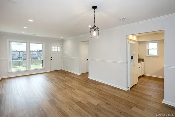 43 Cambridge Drive, Babylon, NY, 2 Bedrooms Bedrooms, 6 Rooms Rooms,2 BathroomsBathrooms,Residential,For Rent,Cambridge,0,1057673 43 Cambridge Drive, Babylon, NY, 2 Bedrooms Bedrooms, 6 Rooms Rooms,2 BathroomsBathrooms,Residential,For Rent,Cambridge,0,1057673