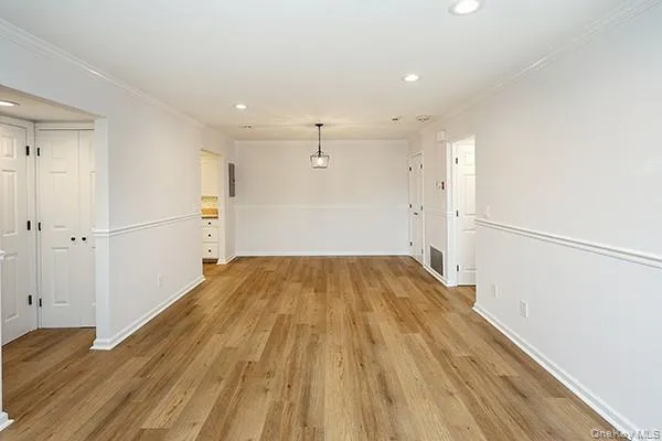 43 Cambridge Drive, Babylon, NY, 2 Bedrooms Bedrooms, 6 Rooms Rooms,2 BathroomsBathrooms,Residential,For Rent,Cambridge,0,1057673 43 Cambridge Drive, Babylon, NY, 2 Bedrooms Bedrooms, 6 Rooms Rooms,2 BathroomsBathrooms,Residential,For Rent,Cambridge,0,1057673