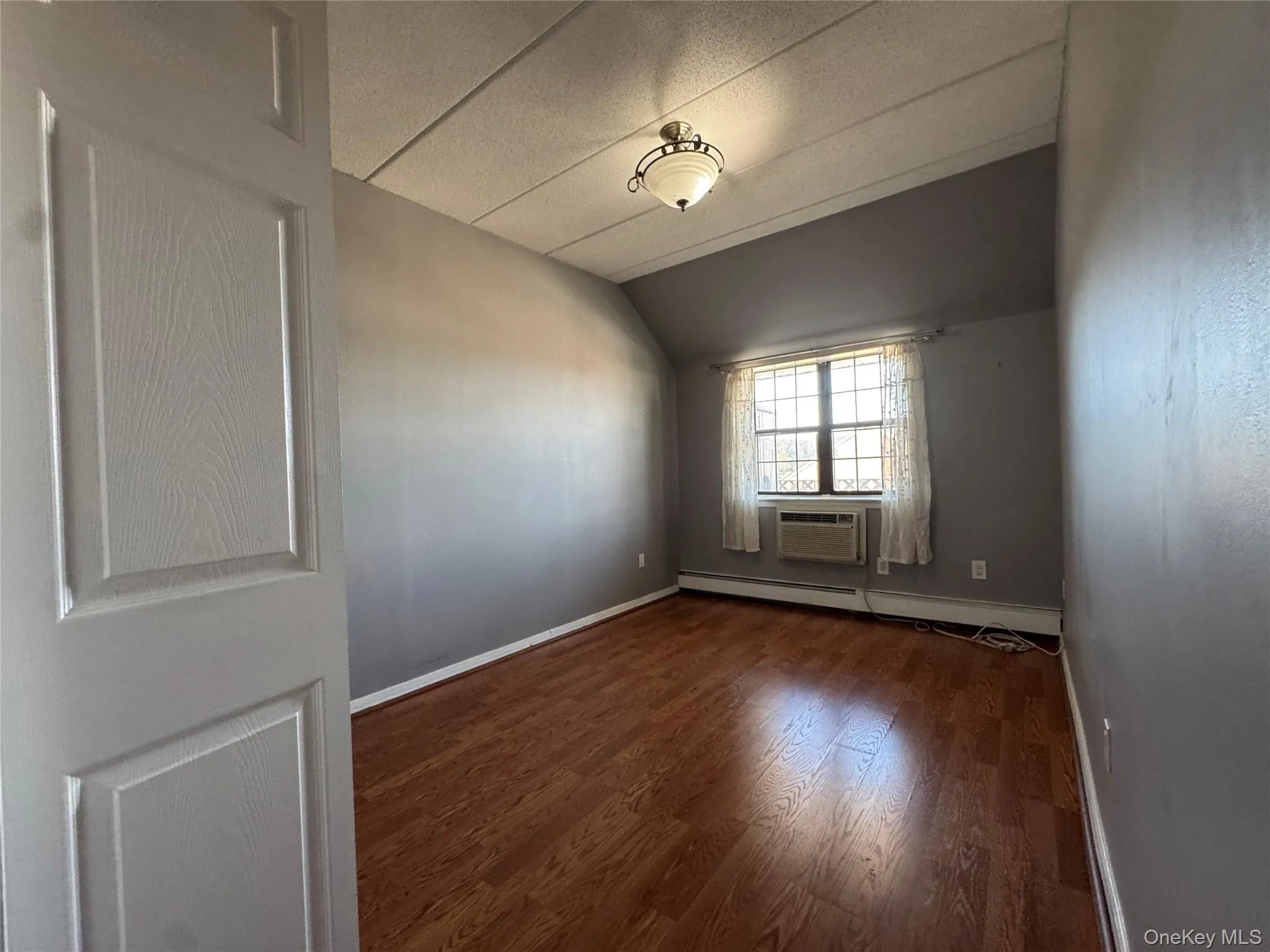 65-17 242nd Street, New York, NY, 1 Bedroom Bedrooms, 4 Room Rooms,1 BathroomBathrooms,Residential Lease,For Rent,242nd,0,1057676 65-17 242nd Street, New York, NY, 1 Bedroom Bedrooms, 4 Room Rooms,1 BathroomBathrooms,Residential Lease,For Rent,242nd,0,1057676