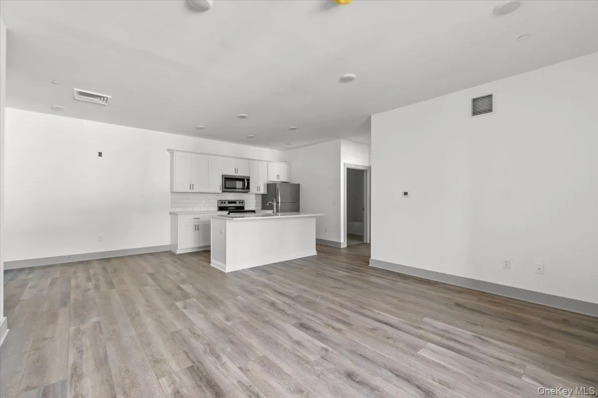 75 Forester Avenue, Warwick (town), NY, 2 Bedrooms Bedrooms, 4 Rooms Rooms,2 BathroomsBathrooms,Residential Lease,For Rent,Forester,0,1057677 75 Forester Avenue, Warwick (town), NY, 2 Bedrooms Bedrooms, 4 Rooms Rooms,2 BathroomsBathrooms,Residential Lease,For Rent,Forester,0,1057677