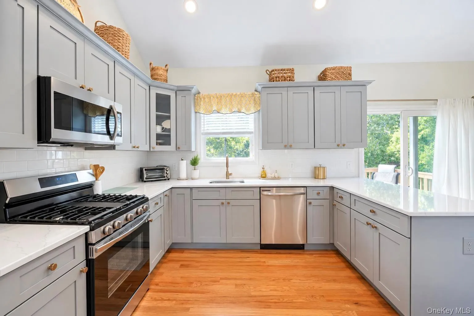 77 Maple Wood Lane, Riverhead, NY, 3 Bedrooms Bedrooms, 7 Rooms Rooms,2 BathroomsBathrooms,Residential,For Rent,Maple Wood,0,1057678 77 Maple Wood Lane, Riverhead, NY, 3 Bedrooms Bedrooms, 7 Rooms Rooms,2 BathroomsBathrooms,Residential,For Rent,Maple Wood,0,1057678