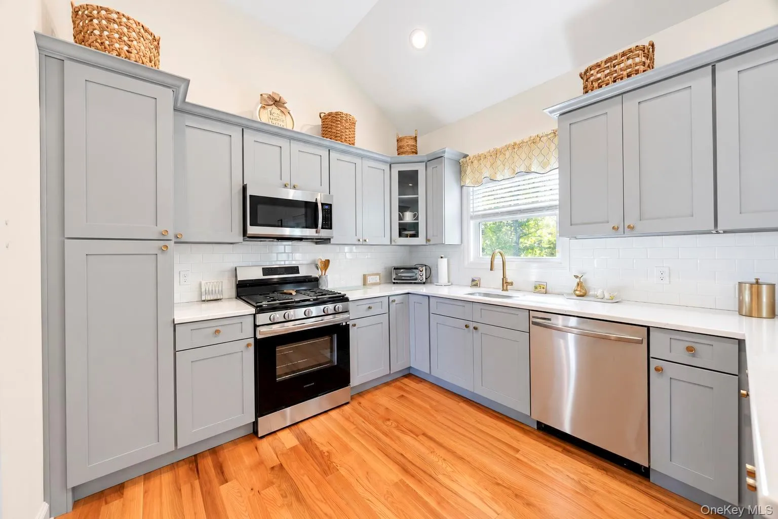 77 Maple Wood Lane, Riverhead, NY, 3 Bedrooms Bedrooms, 7 Rooms Rooms,2 BathroomsBathrooms,Residential,For Rent,Maple Wood,0,1057678 77 Maple Wood Lane, Riverhead, NY, 3 Bedrooms Bedrooms, 7 Rooms Rooms,2 BathroomsBathrooms,Residential,For Rent,Maple Wood,0,1057678