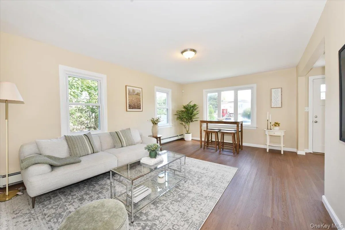 11 Grant Street, Hempstead, NY, 4 Bedrooms Bedrooms, 8 Rooms Rooms,2 BathroomsBathrooms,Residential,For Rent,Grant,0,1057680 11 Grant Street, Hempstead, NY, 4 Bedrooms Bedrooms, 8 Rooms Rooms,2 BathroomsBathrooms,Residential,For Rent,Grant,0,1057680