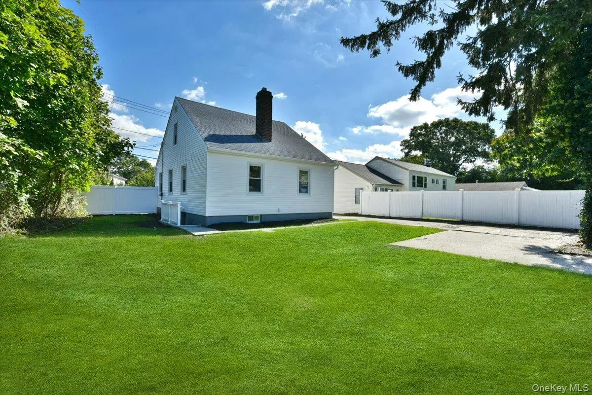 11 Grant Street, Hempstead, NY, 4 Bedrooms Bedrooms, 8 Rooms Rooms,2 BathroomsBathrooms,Residential,For Rent,Grant,0,1057680 11 Grant Street, Hempstead, NY, 4 Bedrooms Bedrooms, 8 Rooms Rooms,2 BathroomsBathrooms,Residential,For Rent,Grant,0,1057680