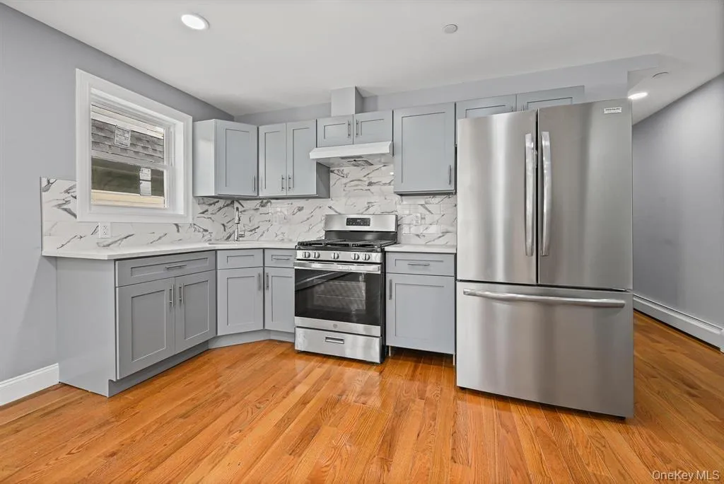 18821 118th Avenue, New York, NY, 3 Bedroom Bedrooms, 6 Room Rooms,1 BathroomBathrooms,Residential Lease,For Rent,118th,0,1057681 18821 118th Avenue, New York, NY, 3 Bedroom Bedrooms, 6 Room Rooms,1 BathroomBathrooms,Residential Lease,For Rent,118th,0,1057681