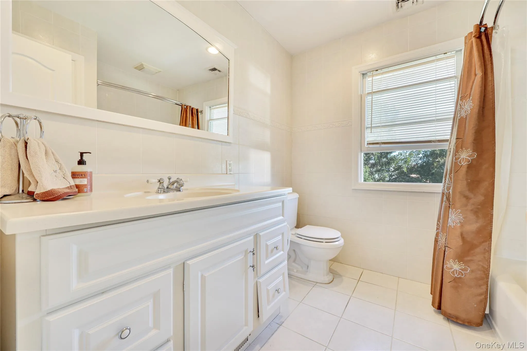 122 Dorothy Drive, Hempstead, NY, 3 Bedrooms Bedrooms, 5 Rooms Rooms,2 BathroomsBathrooms,Residential,For Rent,Dorothy,0,1057694 122 Dorothy Drive, Hempstead, NY, 3 Bedrooms Bedrooms, 5 Rooms Rooms,2 BathroomsBathrooms,Residential,For Rent,Dorothy,0,1057694