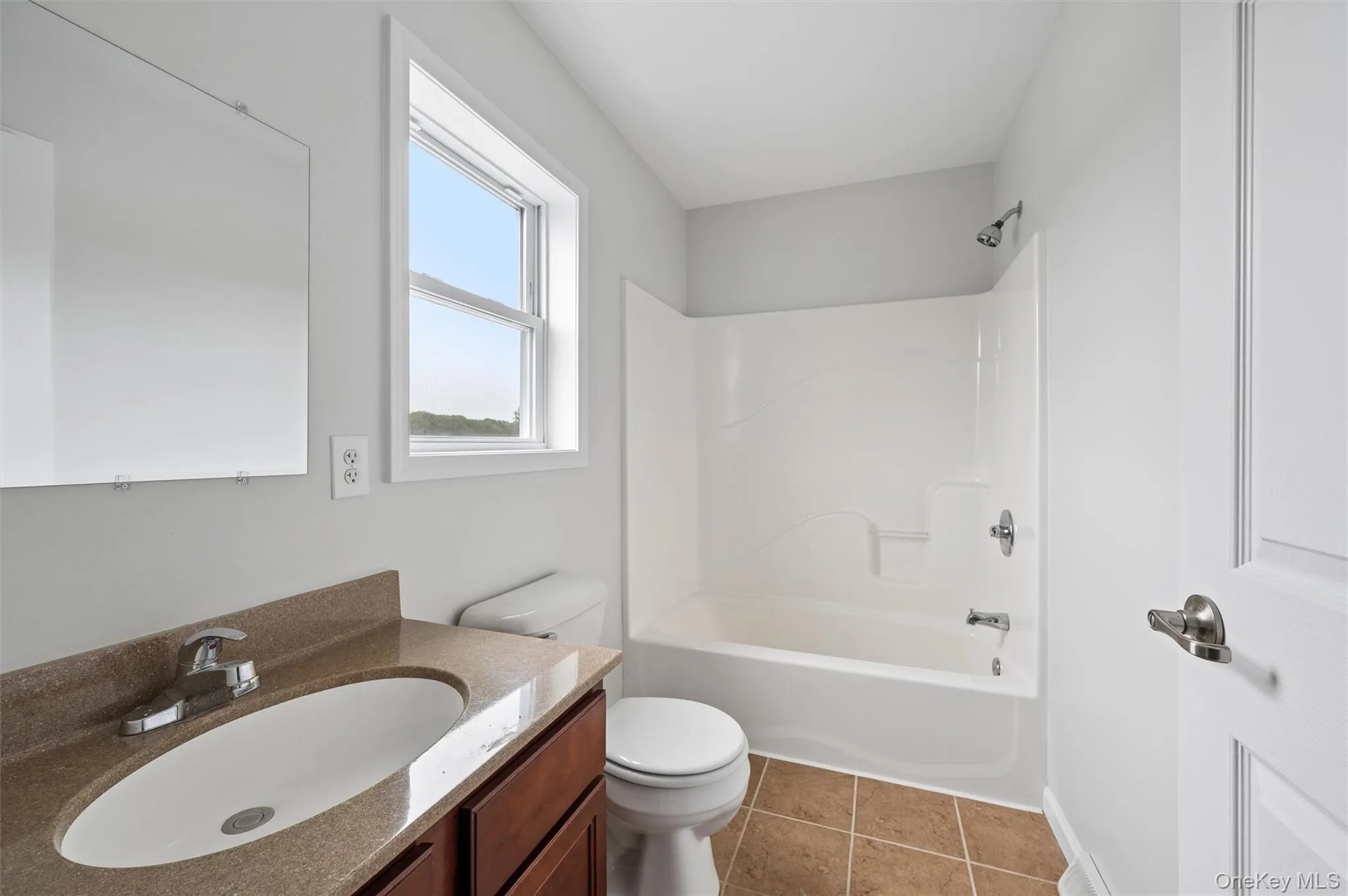 147A Old Country Rd, Southampton, NY, 3 Bedrooms Bedrooms, 6 Rooms Rooms,2 BathroomsBathrooms,Residential,For Rent,Old Country Rd,0,1057697 147A Old Country Rd, Southampton, NY, 3 Bedrooms Bedrooms, 6 Rooms Rooms,2 BathroomsBathrooms,Residential,For Rent,Old Country Rd,0,1057697