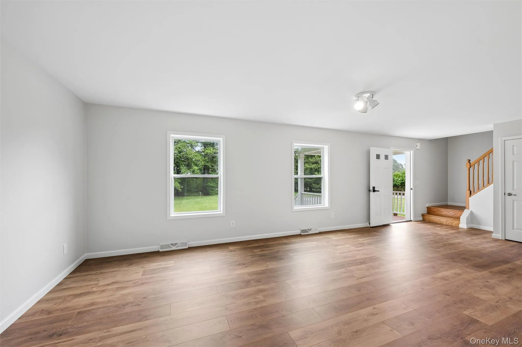 147A Old Country Rd, Southampton, NY, 3 Bedrooms Bedrooms, 6 Rooms Rooms,2 BathroomsBathrooms,Residential,For Rent,Old Country Rd,0,1057697 147A Old Country Rd, Southampton, NY, 3 Bedrooms Bedrooms, 6 Rooms Rooms,2 BathroomsBathrooms,Residential,For Rent,Old Country Rd,0,1057697