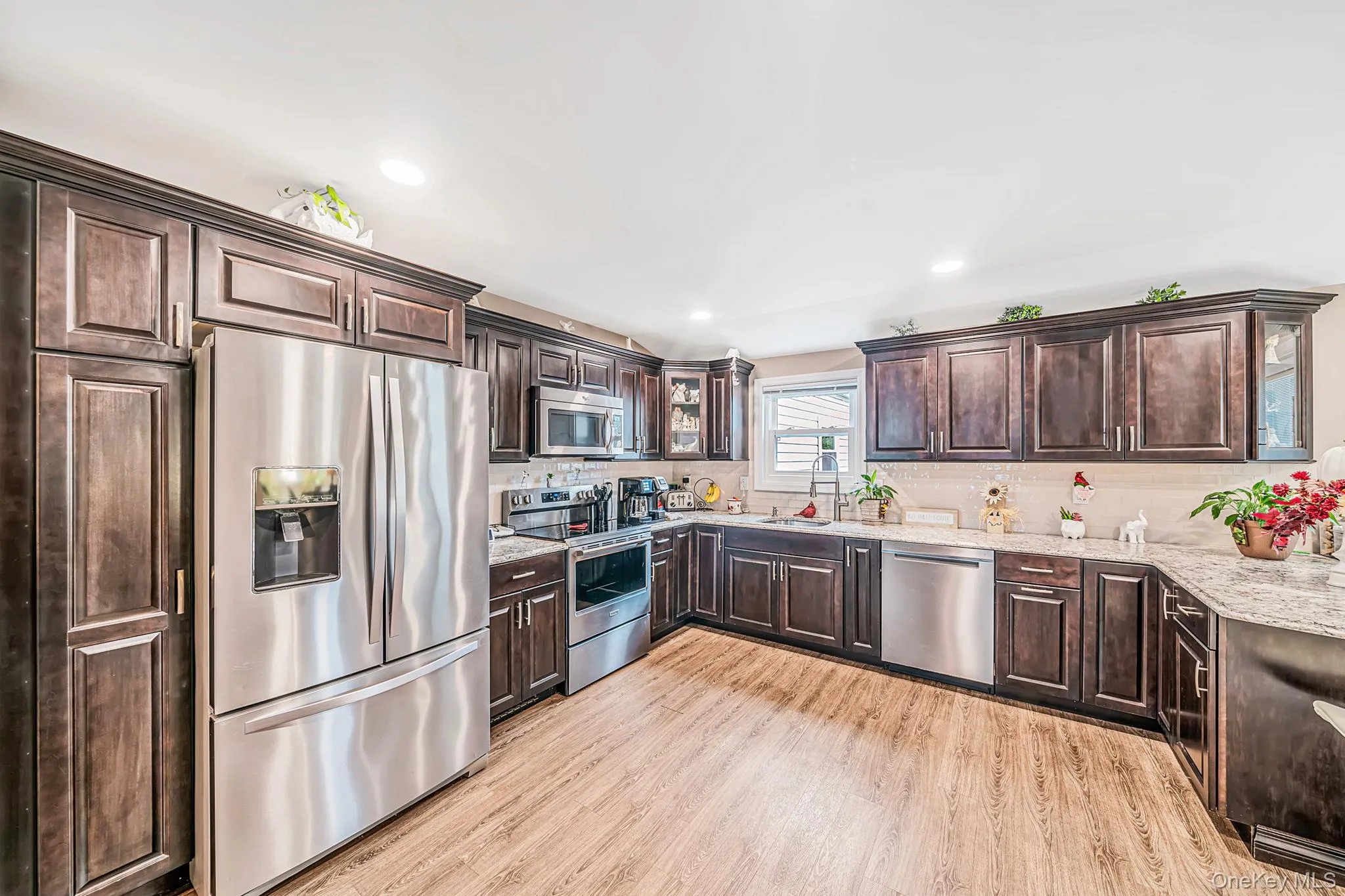 179 Ford Street, Islip, NY, 4 Bedrooms Bedrooms, 8 Rooms Rooms,1 BathroomBathrooms,Residential,For Rent,Ford,0,1057708 179 Ford Street, Islip, NY, 4 Bedrooms Bedrooms, 8 Rooms Rooms,1 BathroomBathrooms,Residential,For Rent,Ford,0,1057708