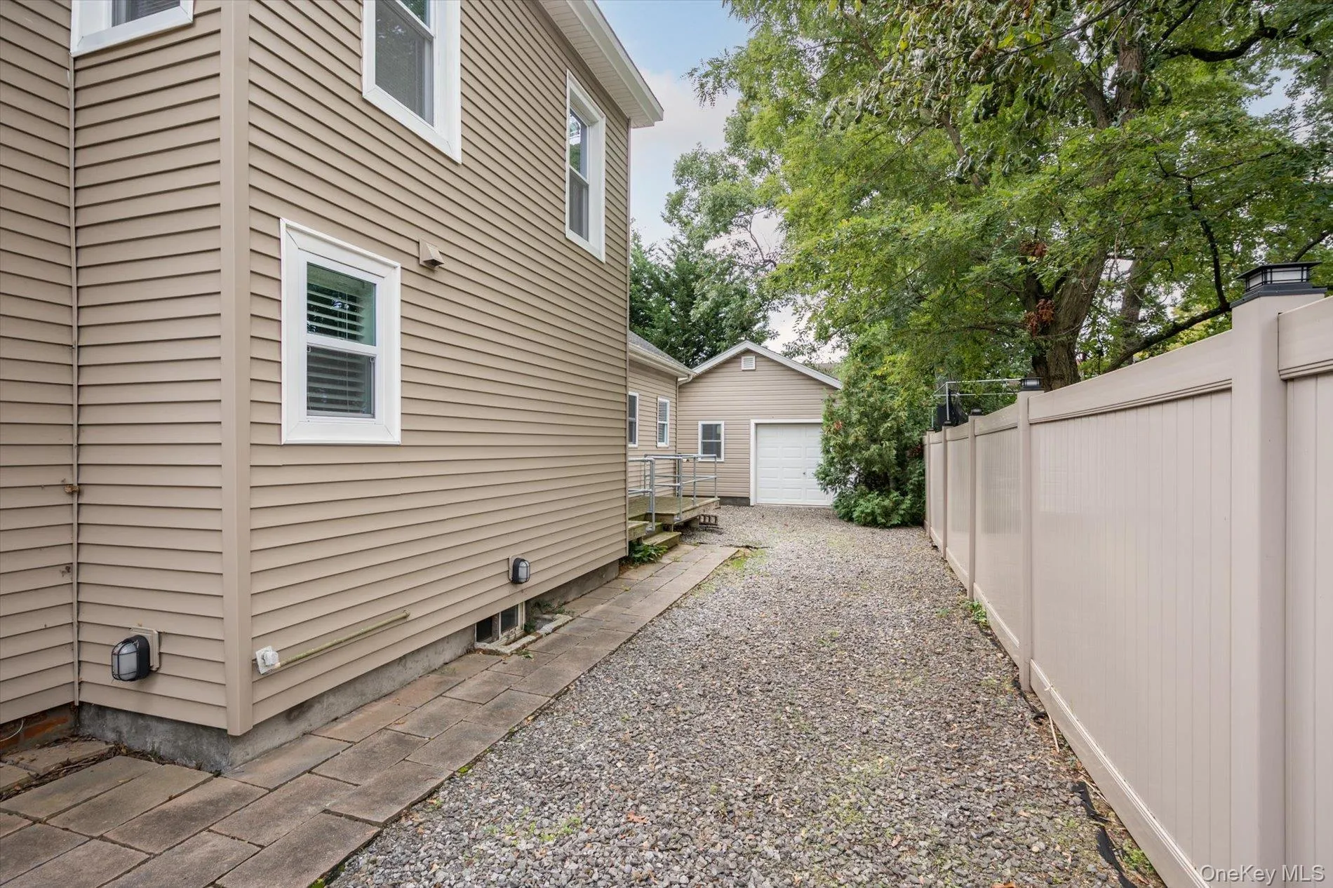 234 Foxhurst Road, Hempstead, NY, 5 Bedrooms Bedrooms, 9 Rooms Rooms,3 BathroomsBathrooms,Residential,For Rent,Foxhurst,0,1057709 234 Foxhurst Road, Hempstead, NY, 5 Bedrooms Bedrooms, 9 Rooms Rooms,3 BathroomsBathrooms,Residential,For Rent,Foxhurst,0,1057709