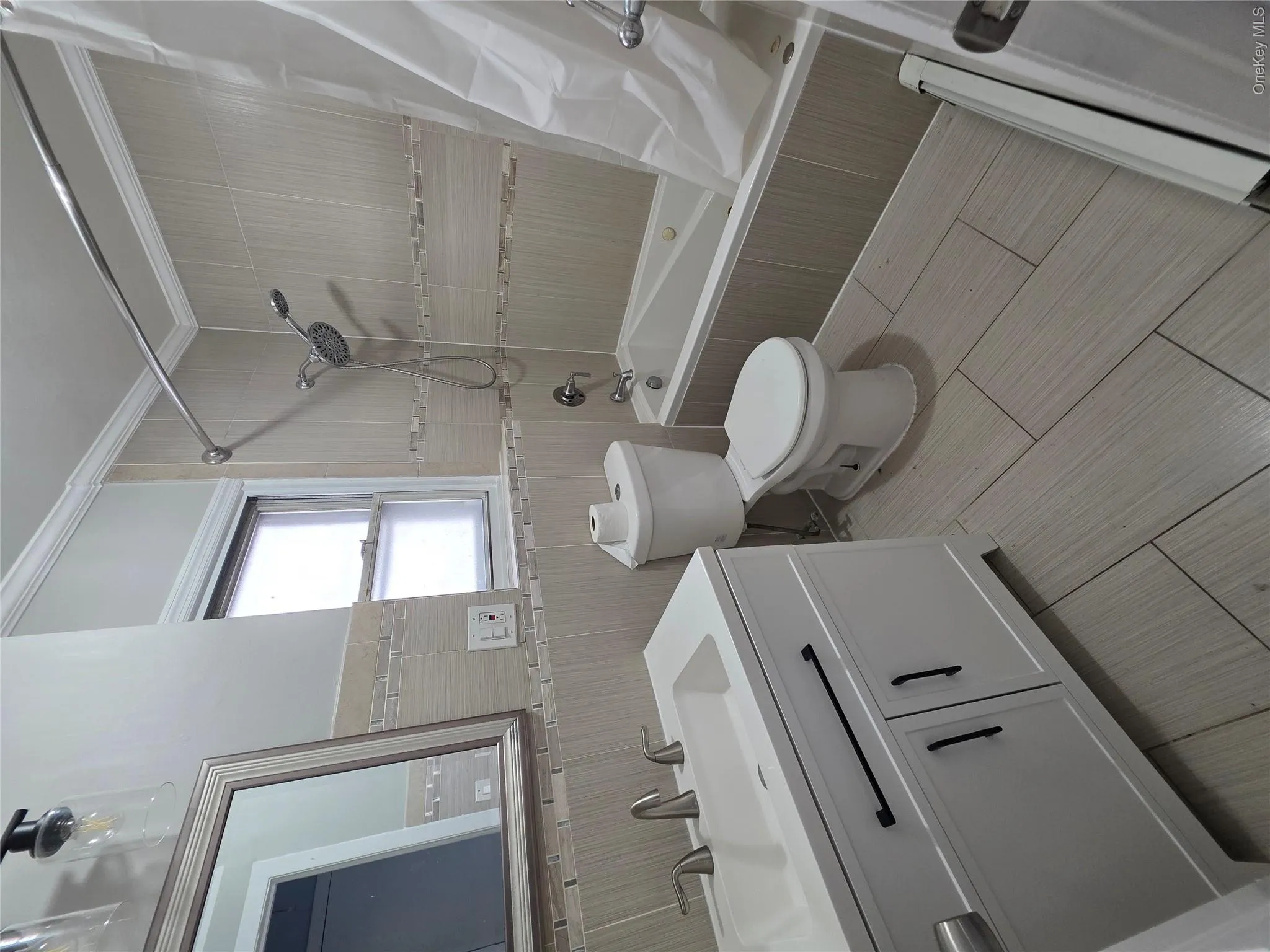 32-23 Plunkett Avenue, New York, NY, 3 Bedroom Bedrooms, 6 Room Rooms,1 BathroomBathrooms,Residential Lease,For Rent,Plunkett,0,1057712 32-23 Plunkett Avenue, New York, NY, 3 Bedroom Bedrooms, 6 Room Rooms,1 BathroomBathrooms,Residential Lease,For Rent,Plunkett,0,1057712