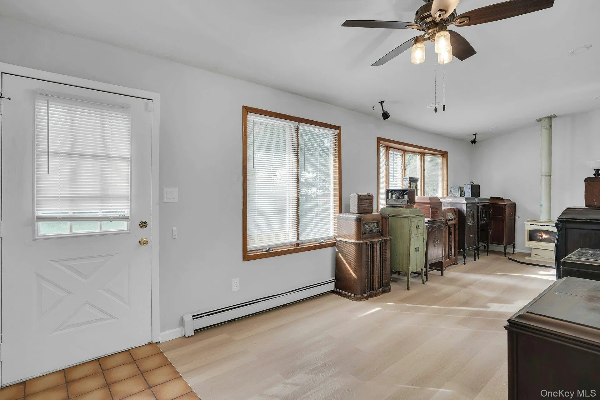 26 Williams Avenue, Brookhaven, NY, 3 Bedrooms Bedrooms, 9 Rooms Rooms,3 BathroomsBathrooms,Residential,For Rent,Williams,0,1057713 26 Williams Avenue, Brookhaven, NY, 3 Bedrooms Bedrooms, 9 Rooms Rooms,3 BathroomsBathrooms,Residential,For Rent,Williams,0,1057713