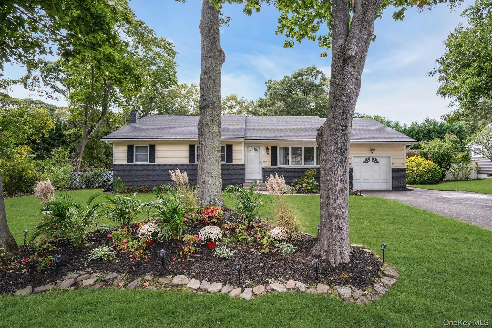 26 Williams Avenue, Brookhaven, NY, 3 Bedrooms Bedrooms, 9 Rooms Rooms,3 BathroomsBathrooms,Residential,For Rent,Williams,0,1057713 26 Williams Avenue, Brookhaven, NY, 3 Bedrooms Bedrooms, 9 Rooms Rooms,3 BathroomsBathrooms,Residential,For Rent,Williams,0,1057713