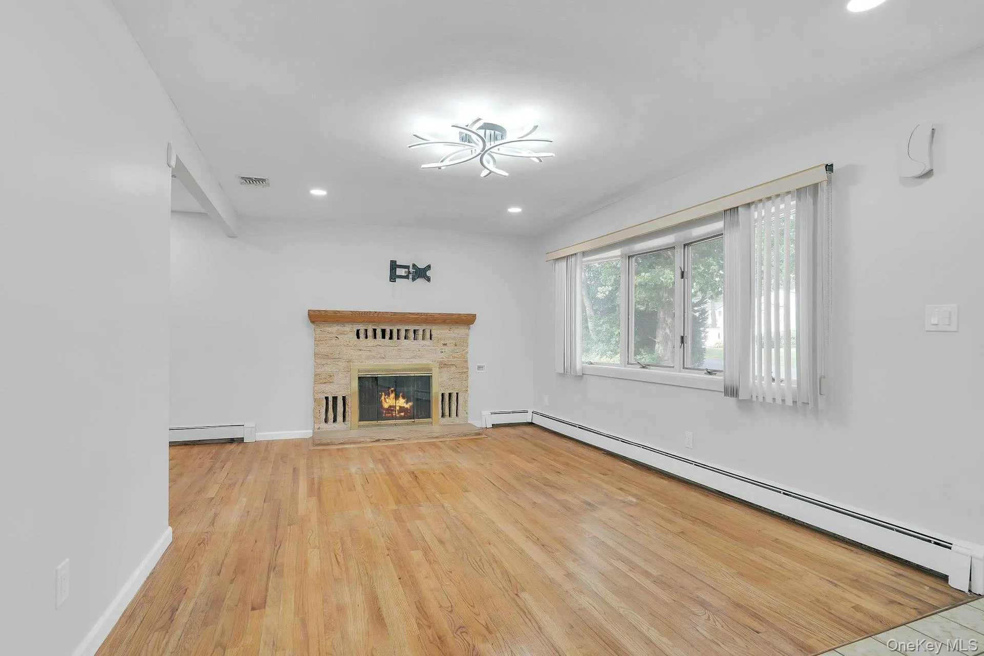 26 Williams Avenue, Brookhaven, NY, 3 Bedrooms Bedrooms, 9 Rooms Rooms,3 BathroomsBathrooms,Residential,For Rent,Williams,0,1057713 26 Williams Avenue, Brookhaven, NY, 3 Bedrooms Bedrooms, 9 Rooms Rooms,3 BathroomsBathrooms,Residential,For Rent,Williams,0,1057713
