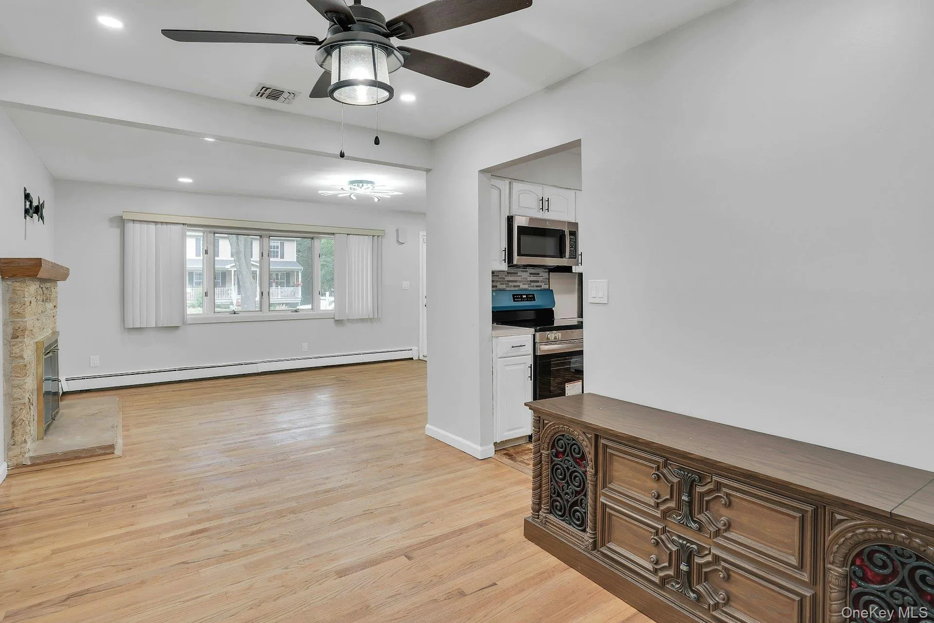 26 Williams Avenue, Brookhaven, NY, 3 Bedrooms Bedrooms, 9 Rooms Rooms,3 BathroomsBathrooms,Residential,For Rent,Williams,0,1057713 26 Williams Avenue, Brookhaven, NY, 3 Bedrooms Bedrooms, 9 Rooms Rooms,3 BathroomsBathrooms,Residential,For Rent,Williams,0,1057713
