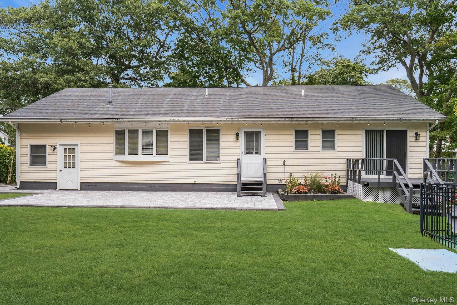 26 Williams Avenue, Brookhaven, NY, 3 Bedrooms Bedrooms, 9 Rooms Rooms,3 BathroomsBathrooms,Residential,For Rent,Williams,0,1057713 26 Williams Avenue, Brookhaven, NY, 3 Bedrooms Bedrooms, 9 Rooms Rooms,3 BathroomsBathrooms,Residential,For Rent,Williams,0,1057713