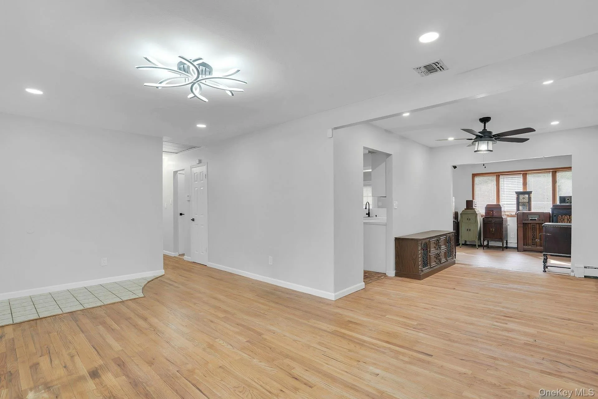 26 Williams Avenue, Brookhaven, NY, 3 Bedrooms Bedrooms, 9 Rooms Rooms,3 BathroomsBathrooms,Residential,For Rent,Williams,0,1057713 26 Williams Avenue, Brookhaven, NY, 3 Bedrooms Bedrooms, 9 Rooms Rooms,3 BathroomsBathrooms,Residential,For Rent,Williams,0,1057713