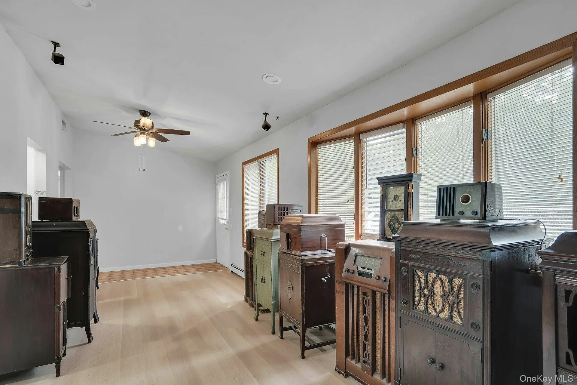 26 Williams Avenue, Brookhaven, NY, 3 Bedrooms Bedrooms, 9 Rooms Rooms,3 BathroomsBathrooms,Residential,For Rent,Williams,0,1057713 26 Williams Avenue, Brookhaven, NY, 3 Bedrooms Bedrooms, 9 Rooms Rooms,3 BathroomsBathrooms,Residential,For Rent,Williams,0,1057713