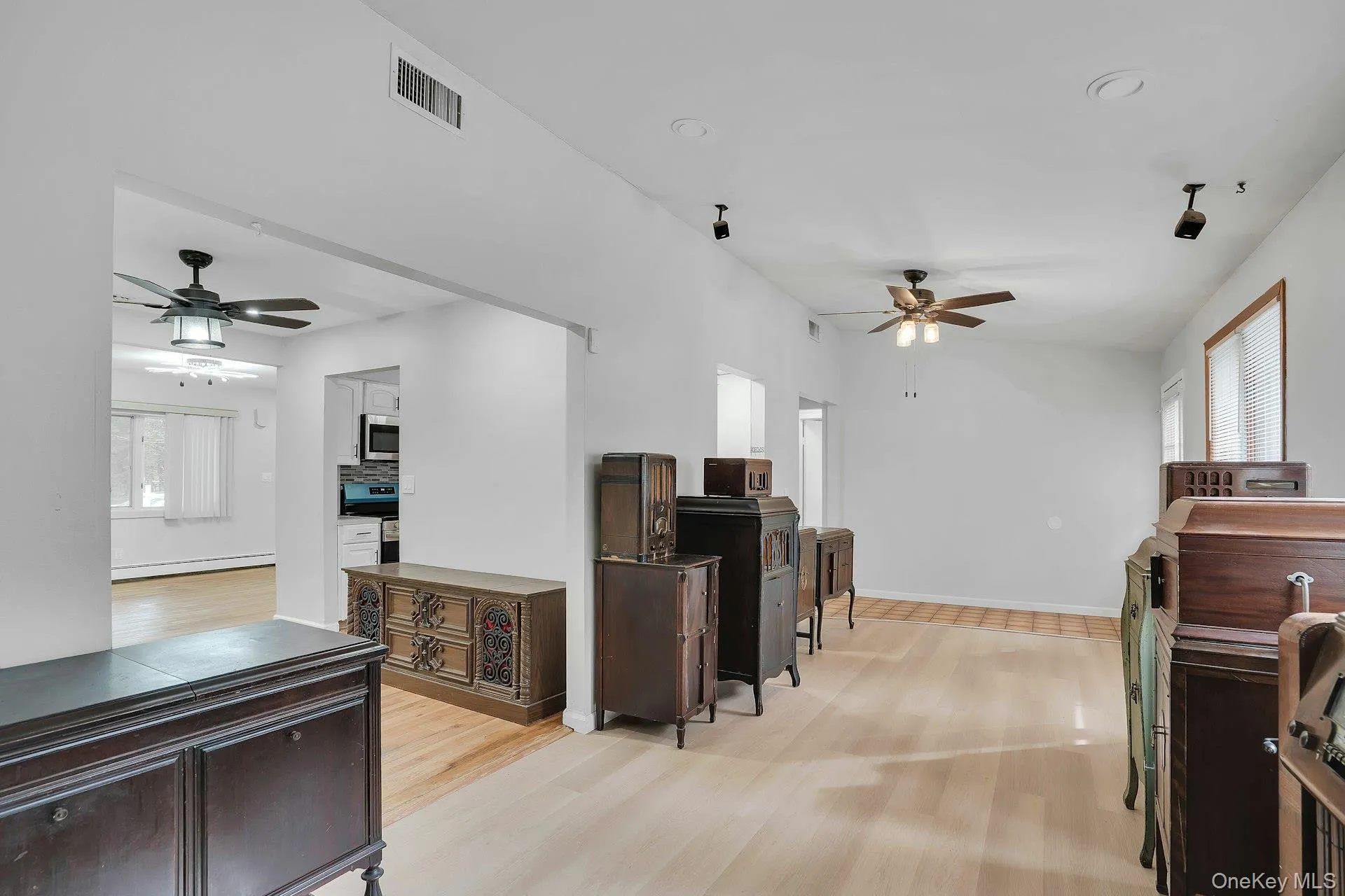 26 Williams Avenue, Brookhaven, NY, 3 Bedrooms Bedrooms, 9 Rooms Rooms,3 BathroomsBathrooms,Residential,For Rent,Williams,0,1057713 26 Williams Avenue, Brookhaven, NY, 3 Bedrooms Bedrooms, 9 Rooms Rooms,3 BathroomsBathrooms,Residential,For Rent,Williams,0,1057713