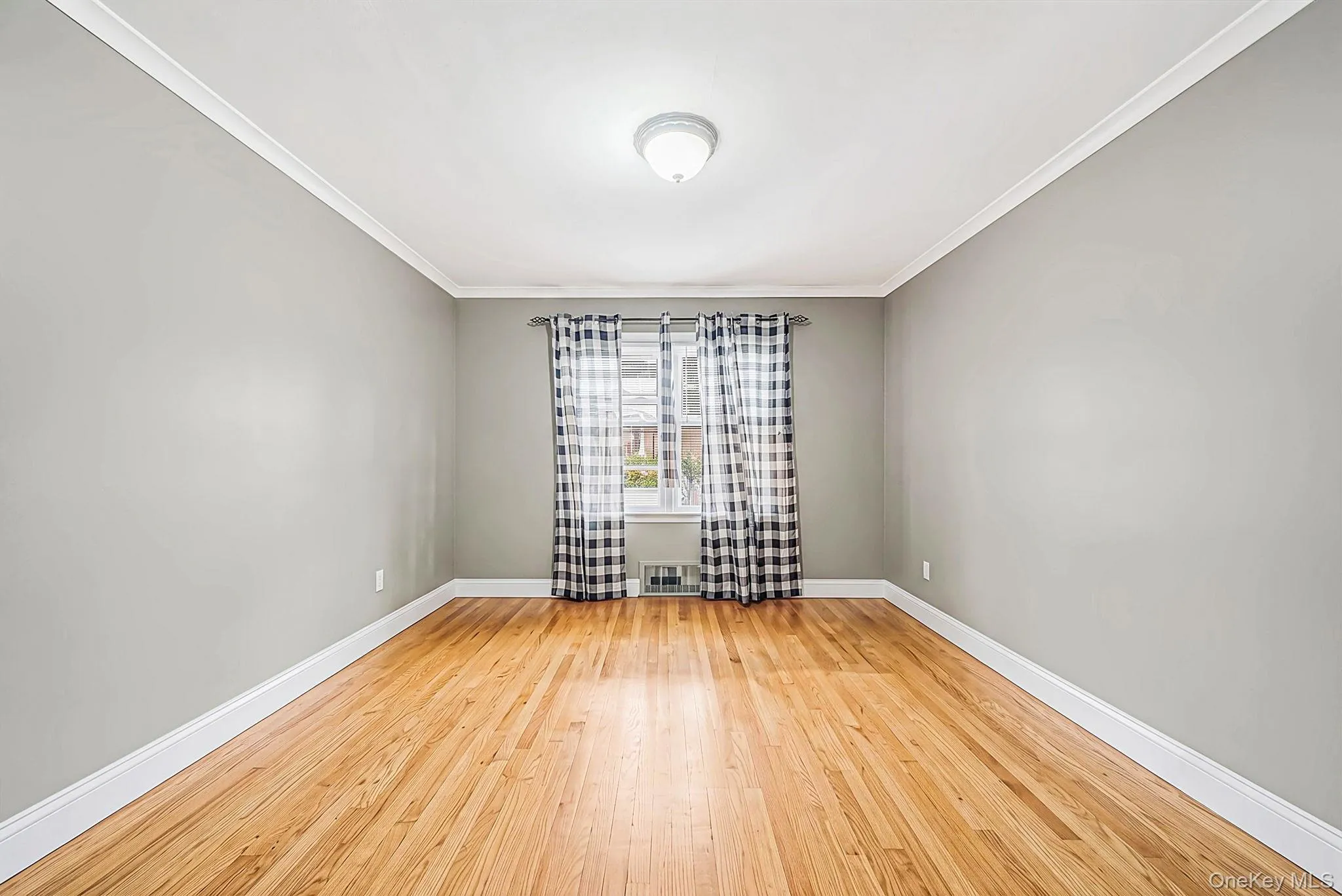 20 Argonne Place, Oyster Bay, NY, 4 Bedrooms Bedrooms, 8 Rooms Rooms,3 BathroomsBathrooms,Residential,For Rent,Argonne,0,1057714 20 Argonne Place, Oyster Bay, NY, 4 Bedrooms Bedrooms, 8 Rooms Rooms,3 BathroomsBathrooms,Residential,For Rent,Argonne,0,1057714