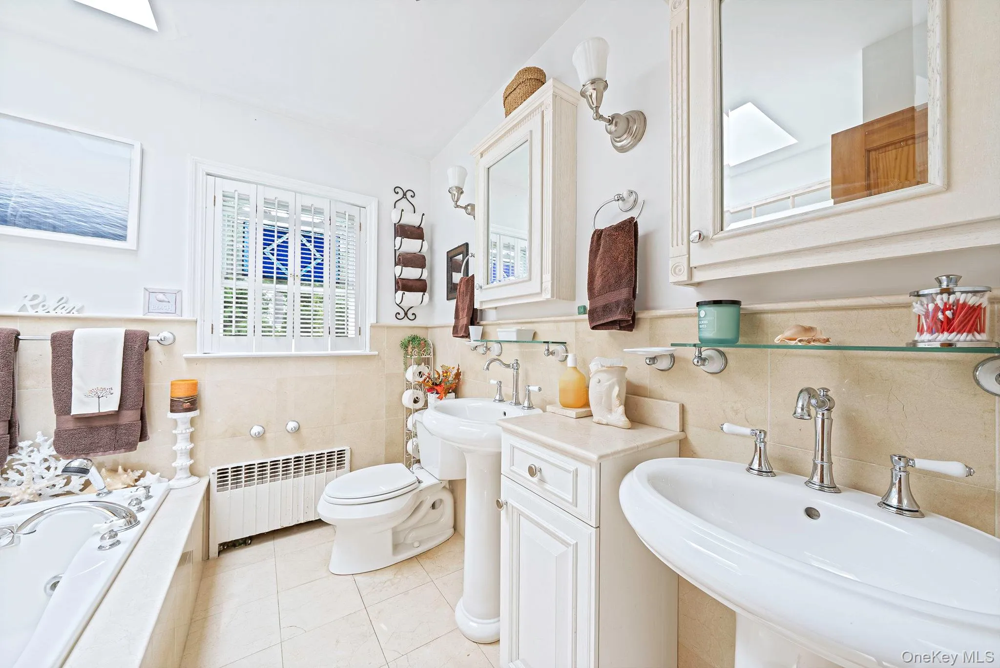 20 Argonne Place, Oyster Bay, NY, 4 Bedrooms Bedrooms, 8 Rooms Rooms,3 BathroomsBathrooms,Residential,For Rent,Argonne,0,1057714 20 Argonne Place, Oyster Bay, NY, 4 Bedrooms Bedrooms, 8 Rooms Rooms,3 BathroomsBathrooms,Residential,For Rent,Argonne,0,1057714