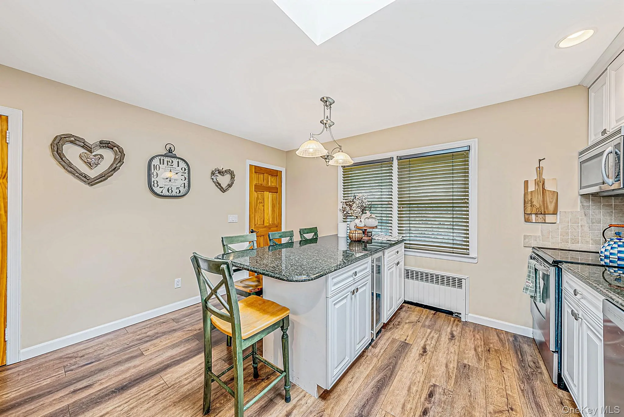 20 Argonne Place, Oyster Bay, NY, 4 Bedrooms Bedrooms, 8 Rooms Rooms,3 BathroomsBathrooms,Residential,For Rent,Argonne,0,1057714 20 Argonne Place, Oyster Bay, NY, 4 Bedrooms Bedrooms, 8 Rooms Rooms,3 BathroomsBathrooms,Residential,For Rent,Argonne,0,1057714