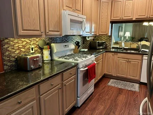 118 Joseph Lane, Huntington, NY, 2 Bedrooms Bedrooms, 5 Rooms Rooms,2 BathroomsBathrooms,Residential,For Rent,Joseph,0,1057715 118 Joseph Lane, Huntington, NY, 2 Bedrooms Bedrooms, 5 Rooms Rooms,2 BathroomsBathrooms,Residential,For Rent,Joseph,0,1057715