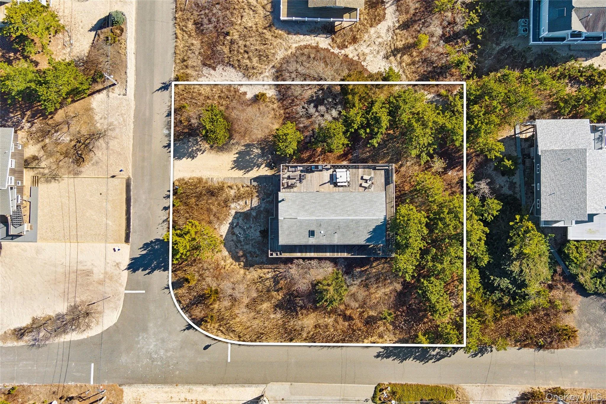 7 Cove Lane, Southampton, NY, 3 Bedrooms Bedrooms, 7 Rooms Rooms,2 BathroomsBathrooms,Residential Lease,For Rent,Cove,0,1057721 7 Cove Lane, Southampton, NY, 3 Bedrooms Bedrooms, 7 Rooms Rooms,2 BathroomsBathrooms,Residential Lease,For Rent,Cove,0,1057721